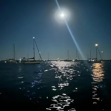 Casa Barco Liberdade 船上ホテル ファロ